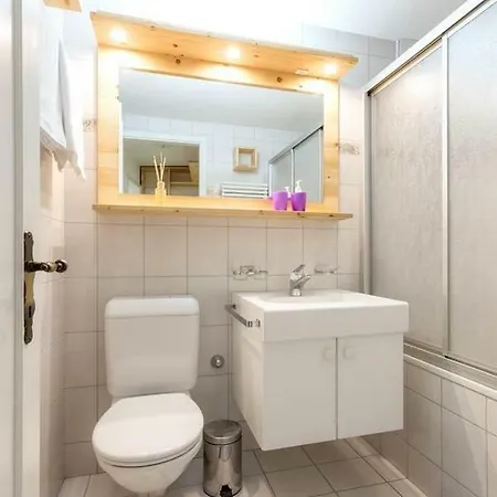 Casa Viktoria B26